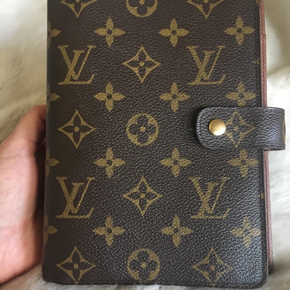 Louis Vuitton agenda mm